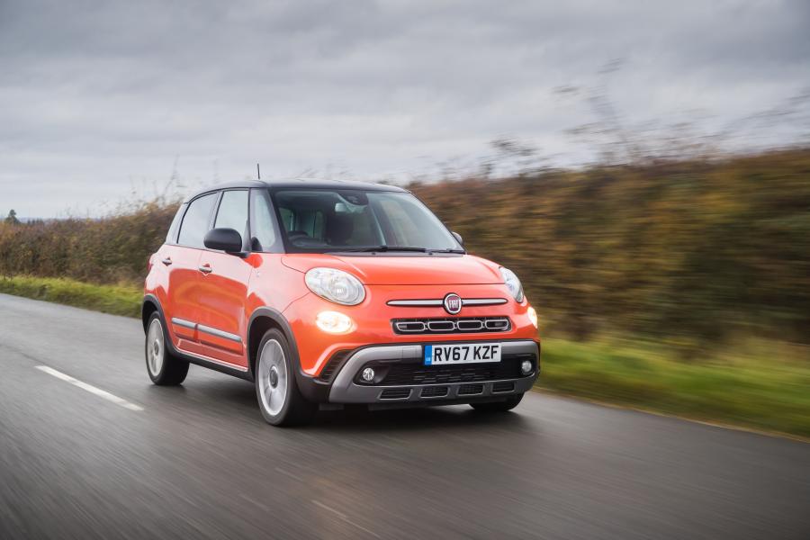  Fiat 500L Cross (330) 2017 года  (UK) (фото 17 из 89)
